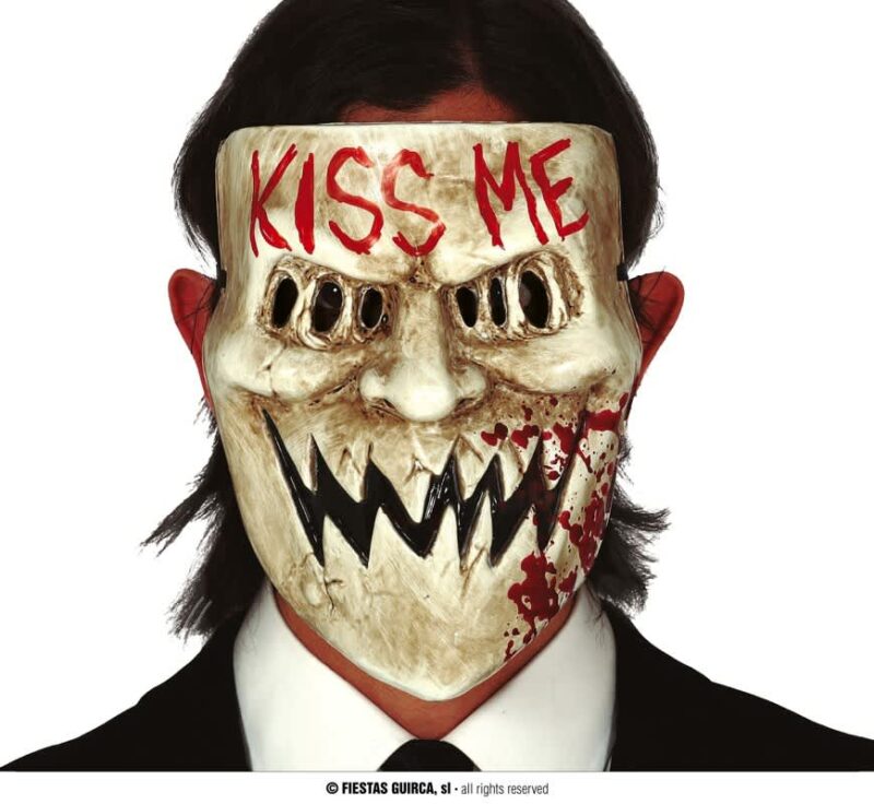 masque kiss me